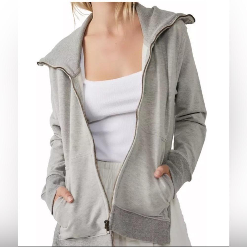 NEW Free People Movement baseline Gray Front Zip Sweatshirt Medium